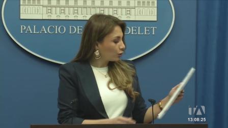 1000 millones de dólares en inversión privada para el sector energético llegarán al país. La empresa española con energía financiará 5 proyectos de energía renovable y una línea de transmisión.
Un reportaje de Belén Merizalde
