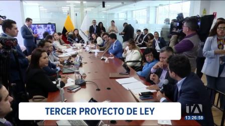 El horario de la ley seca en un proceso electoral no se modificará; la Comisión de Desarrollo Económico dejó fuera esa reforma, que se había incluido en el proyecto de Ley de Áreas Protegidas.
Un reportaje de Karen Haro