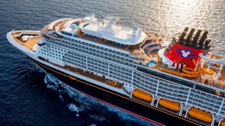 El crucero Disney Dream confirmó el incidente con la caída de una niña.