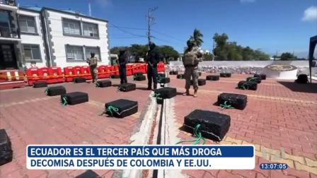 Cerca de 100 toneladas de droga se han decomisado en Ecuador durante el primer semestre de 2025. Existe un repunte en la incautación de estupefacientes que salen del país por los puertos internacionales.
Un reportaje de Bernarda Cevallos