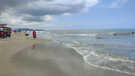 El Inocar advirtió de un oleaje moderado en las playas de Ecuador entre el 4 y el 7 de julio del 2025.