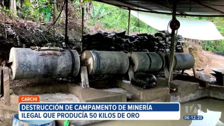 Un campamento de minería ilegal con capacidad de producir 50 kilos de oro mensuales fue destruido por las Fuerzas Armadas en Carchi. 

Un reportaje de Jairo Jácome