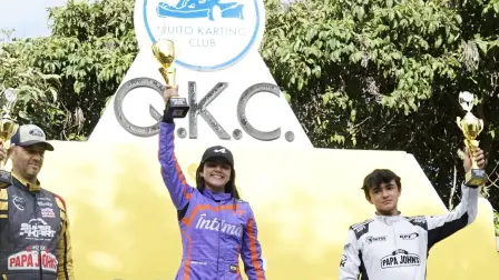 Doménika Arellano pilotea coches de karting desde que tiene siete años. Su sueño máximo es brillar en el automovilismo y llegar al gran circo de la  Fórmula 1.