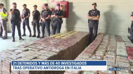 Un operativo antidroga en Italia deja 21 detenidos y más de 40 investigados por tráfico de cocaína desde Ecuador y Colombia. En el último año, se registra un incremento del 50 % en la cantidad de estupefaciente decomisado en Europa.
Un reportaje de Bernarda Cevallos