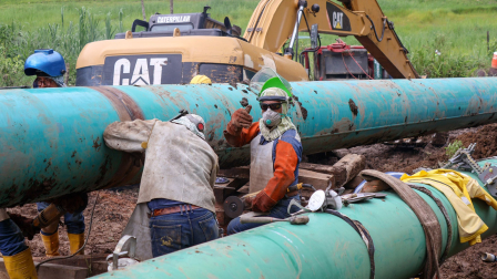 Personal de Petroecuador realiza trabajos de mantenimiento en el SOTE el pasado 5 de julio del 2025.