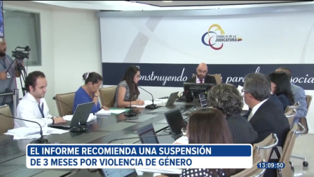 El Consejo de la Judicatura no sesionó por falta de quórum. Se iba a analizar la posible suspensión del juez David Jacho, acusado de acoso sexual.
Un reportaje de Daniela Valencia