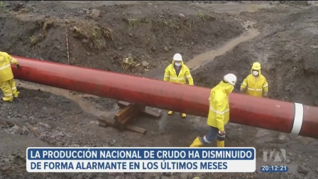 Como un colapso sistémico se califica a la situación del sector petrolero en el país. A la caída en la producción de crudo se sumó la rotura de los oleoductos y, por si fuera poco, dos de las tres refinerías están al cero por ciento de su capacidad operativa. Un reportaje de Fausto Yépez.