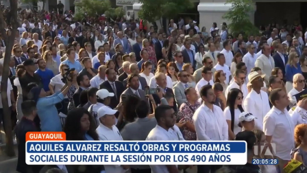 La sesión conmemorativa por los 490 años de Guayaquil se centró en un discurso sobre la resistencia del guayaquileño y marcó la ausencia de la prefecta Marcela Aguiñaga.