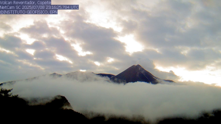 El Reventador es unos de los volcanes más activos de Ecuador.