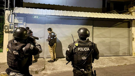 Policía y Fiscalía allanaron varios inmuebles en tres provincias por presunto delito de peculado.