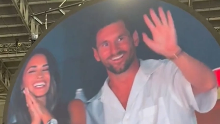 Messi y Antonella presenciaron el concierto de Cold Play en Miami.