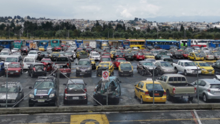 Imagen referencial de uno de los patios de la Agencia Metropolitana de Tránsito.