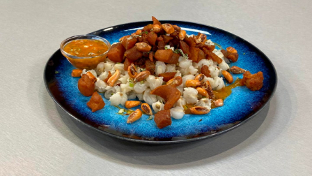 Este martes 5 de agosto del 2025, preparamos un delicioso mote con chicharrón y ají de aguacate, junto al chef Felipe Campana.
