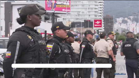 La Asamblea Nacional analiza un proyecto de ley que busca regular la venta de uniformes de la fuerza pública y hacer obligatorio el uso de cámaras corporales en los operativos.

Un reportaje de Ismenia Solórzano