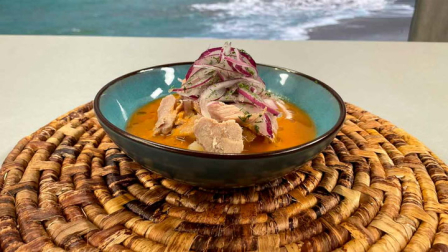 Este martes 12 de agosto del 2025, el chef 'Pipe' preparó un delicioso encebollado. La receta perfecta para todo momento: con canguil, con tostado o con pan.