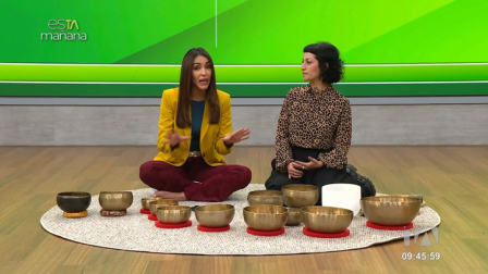Carolina Cruz, experta en cuencos tibertanos explica los beneficios y las diferencias con los cuencos de curazo.