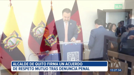 La denuncia penal que podía derivar en prisión para el alcalde de Quito, Pabel Muñoz, concluyó este martes 26 de agosto con un acuerdo de respeto mutuo.

Un reportaje de Brigette Mancheno