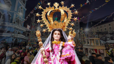 La imagen de la Virgen de El Cisne en Loja y los festejos de estos días.