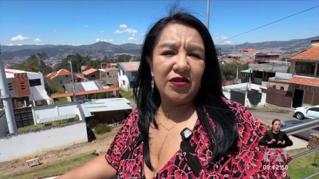 Hace 47 años, una madre dejó a su hija recién nacida al cuidado de otra familia en Cuenca. Hoy, esa mujer busca a su madre biológica, con la sospecha de que vive en Quito.
Un reportaje de Iván Rodríguez