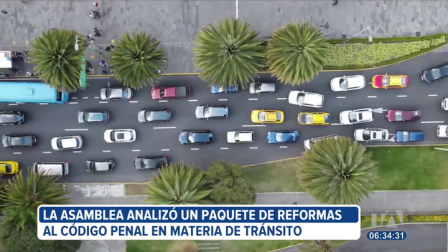 Que el uso del celular mientras se maneja sea una contravención sancionada por el Código Penal es una de las propuestas de un proyecto de reformas en temas de tránsito. La norma fue tramitada en primer debate en la Asamblea Nacional.

Un reportaje de Karen Haro