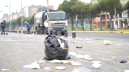Un concejal de Quito alertó sobre la operatividad de los nuevos camiones adquiridos por la Empresa de Aseo. Los seis vehículos para la recolección de basura, comprados en diciembre del año pasado, estarían ya fuera de servicio por diversos daños.

Un reportaje de Stephany Paz