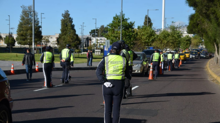 La medida de restricción Pico y Placa rige en la zona urbana de Quito.