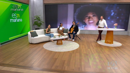 La cantante ecuatoriano nos habla de sus proyectos musicales y solidarios.