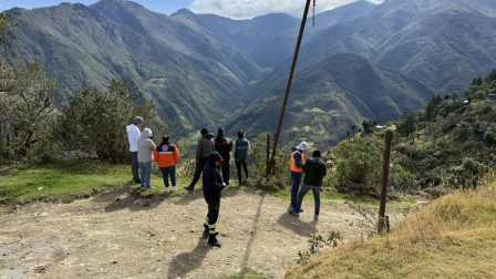Bomberos de Cuenca activaron recursos especiales para halalr a dos hombres extraviados.
