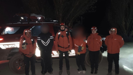 Bomberos de Quito rescatan a dos personas extraviadas en el Rucu Pichincha