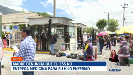 Una madre de familia denuncia que no le entregan la medicina en el hospital del IESS Carlos Andrade Marín en Quito, para su hijo que tiene una enfermedad degenerativa. Asegura que comprar el fármaco de manera privada tiene un valor de 4.300 dólares.

Un reportaje de Juan Miguel Rodríguez