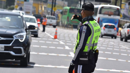 La violación a la restricción vehicular Pico y Placa se sanciona con multa económica