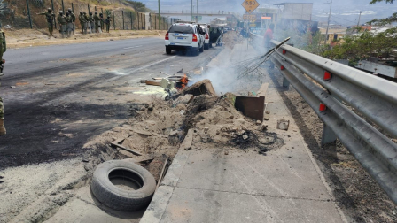 Habilitan la Panamericana Norte en el sector de San Miguel del Común en Quito