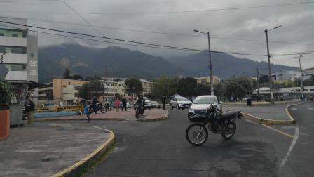 La Agencia Metropolitana de Tránsito cerró la circulación vehicular en la Universidad Central