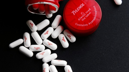 Trump vinculará el uso de paracetamol, comercializado como Tylenol, al autismo.