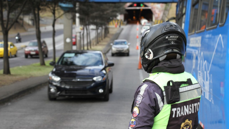 La medida del Pico y Placa rige en dos horarios en Quito