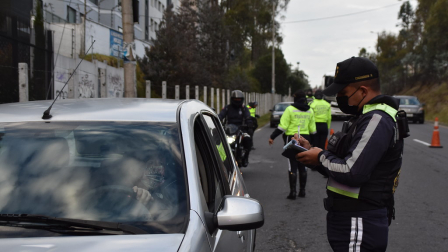La medida Pico y Placa se aplica en Quito en dos horarios.