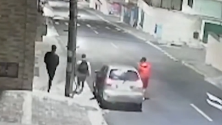 Un joven resultó herido en un asalto armado en el norte de Quito.