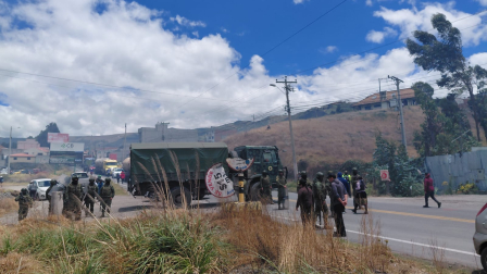 La presencia de policías y militares en El Tambo, en Cañar.