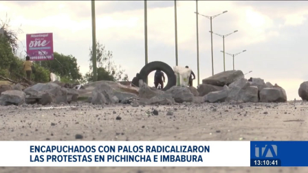 La Constitución garantiza el derecho a la protesta, pero también a la libre movilidad y al trabajo. Durante estos 16 días de paro, grupos de manifestantes han impedido que otros ciudadanos desarrollen sus actividades con normalidad.

Un reportaje de Belén Merizalde