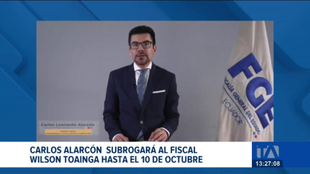 Carlos Leonardo Alarcón estará al frente de la Fiscalía General del Estado hasta el próximo 10 de octubre, fecha en la que el fiscal Wilson Toainga regresará al país tras asistir a un evento en Brasil. 

Un reportaje de Carlos Sacoto