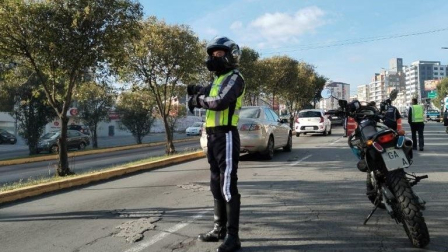 La medida Pico y Placa se aplica en Quito en dos horarios