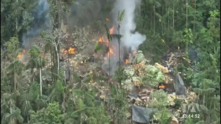 Las Fuerzas Armadas continúan ejecutando operativos contra la minería ilegal.Este miércoles incautaron armas y destruyeron explosivos en campamentos clandestinos ubicados en Azuay y Tulcán. 

Un reportaje de Carlos Sacoto