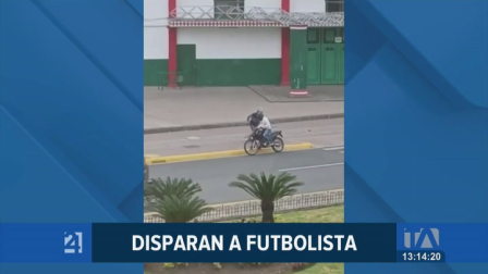 Bryan Angulo, jugador de Liga de Portoviejo, resultó herido de bala en un ataque armado ocurrido en Manabí. La Policía detuvo a dos presuntos sicarios que pertenecerían al grupo Los Choneros. El club deportivo denunció que varios de sus jugadores han sido intimidados.
Un reportaje de Carlos Sacoto