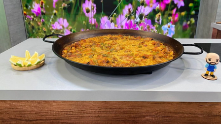 Este viernes 17 de octubre del 2025 preparamos paella valenciana, junto al chef Felipe Campana.