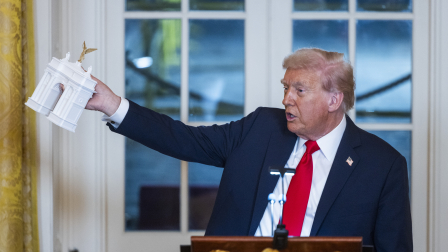 Donald Trump recibe en la Casa Blanca a empresarios y donantesen una cena de recaudación.