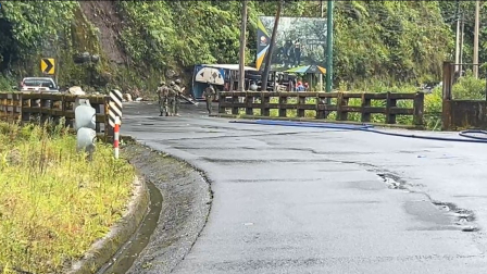 El siniestro de un camión con explosivos se reportó en la parroquia Río Negro