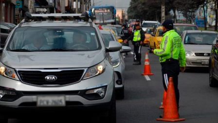 Los vehículos que incumplan la medida Pico y Placa no pueden ser retenidos.