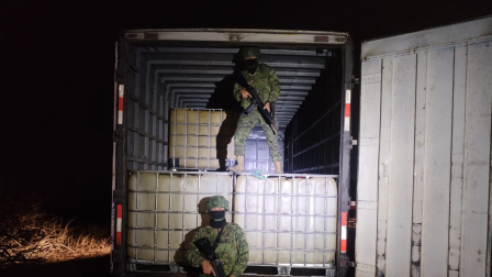 Fuerzas Armadas recuperan combustible robado de poliducto