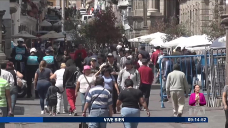 Estas son las recomendaciones de un especialista a propósito del constante cambio de clima. Estos contrastes pueden provocar problemas respiratorios, alergias e incluso afecciones en la piel. 

Un reportaje de Stephany Paz