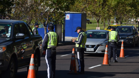 Los vehículos que deben acatar la medida son automóviles y motocicletas